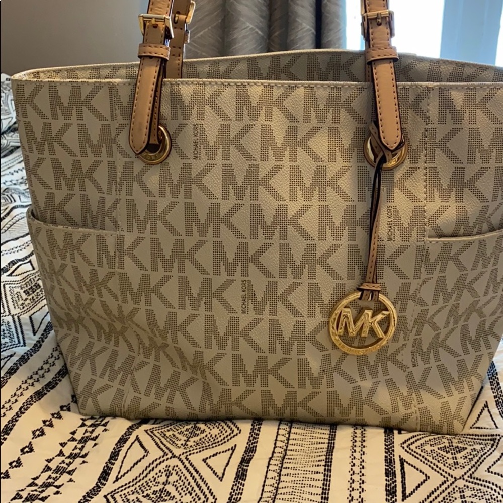 Michael Kors jet set tote purse